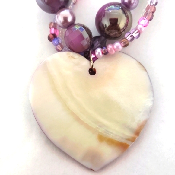 Sophisticated Mother Of Pearl Shell Heart Multistrand Purple Beaded Necklace Set - Picture 11 of 11
